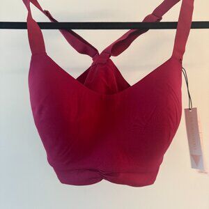 Victoria's Secret Love Cloud Sports Bras-M Tag On